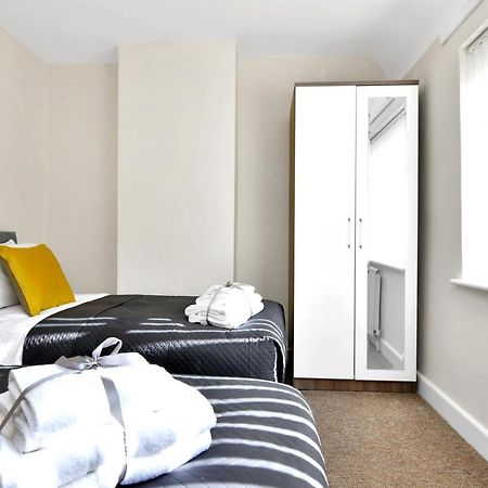 Xclusive Living Stay Near Airport & Nec, The Whitecroft Sheldon  Extérieur photo