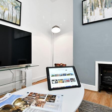 Xclusive Living Stay Near Airport & Nec, The Whitecroft Sheldon  Extérieur photo