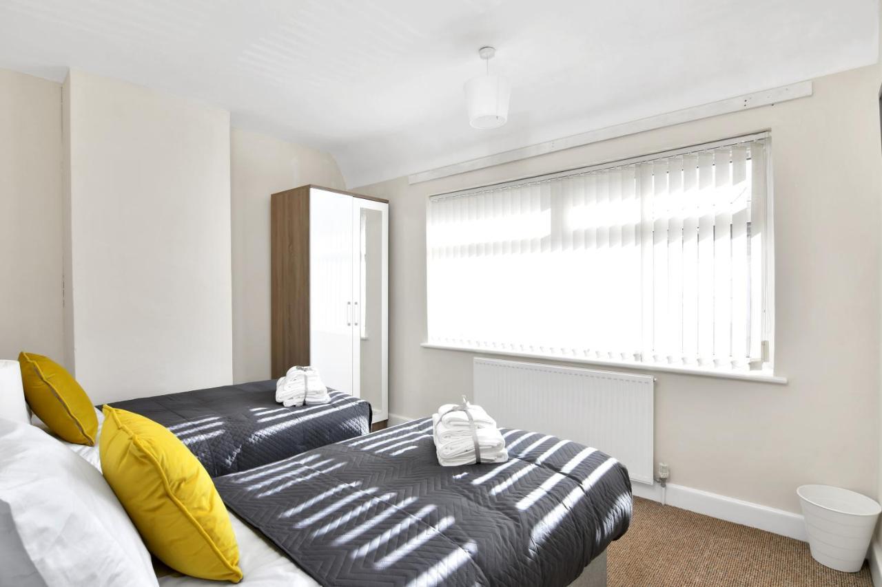 Xclusive Living Stay Near Airport & Nec, The Whitecroft Sheldon  Extérieur photo