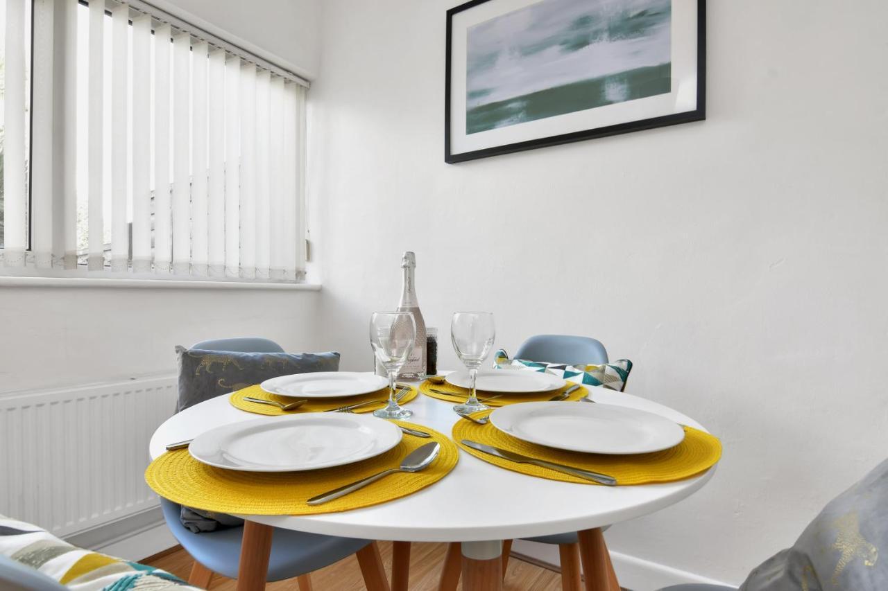 Xclusive Living Stay Near Airport & Nec, The Whitecroft Sheldon  Extérieur photo