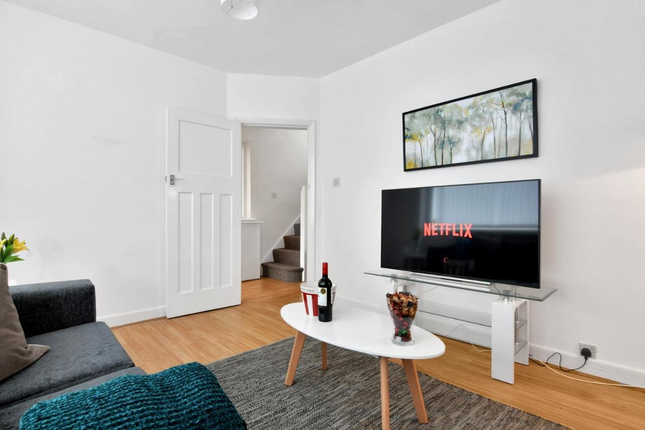 Xclusive Living Stay Near Airport & Nec, The Whitecroft Sheldon  Extérieur photo