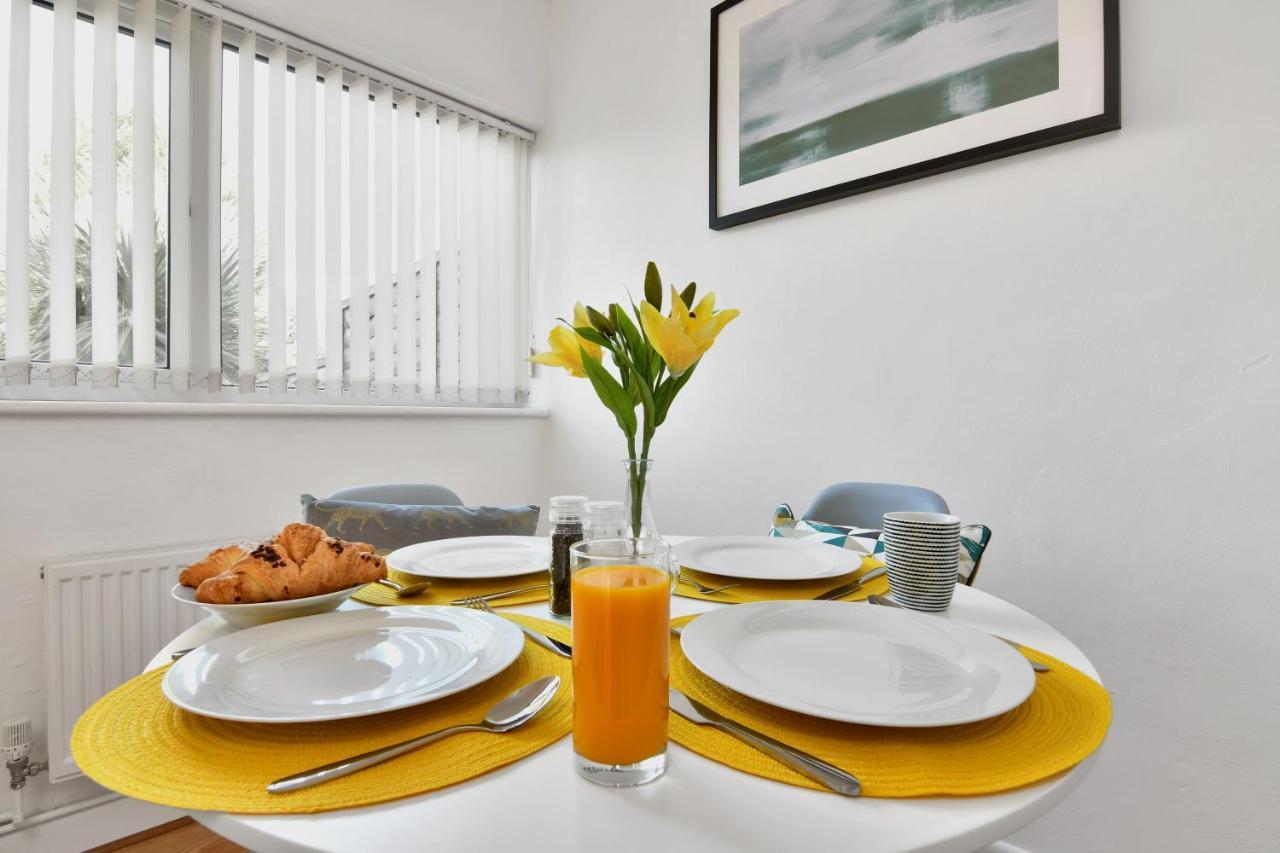 Xclusive Living Stay Near Airport & Nec, The Whitecroft Sheldon  Extérieur photo
