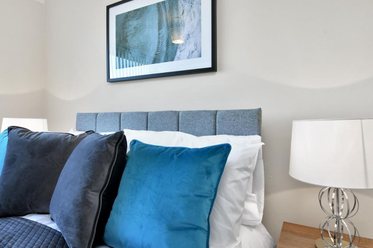 Xclusive Living Stay Near Airport & Nec, The Whitecroft Sheldon  Extérieur photo