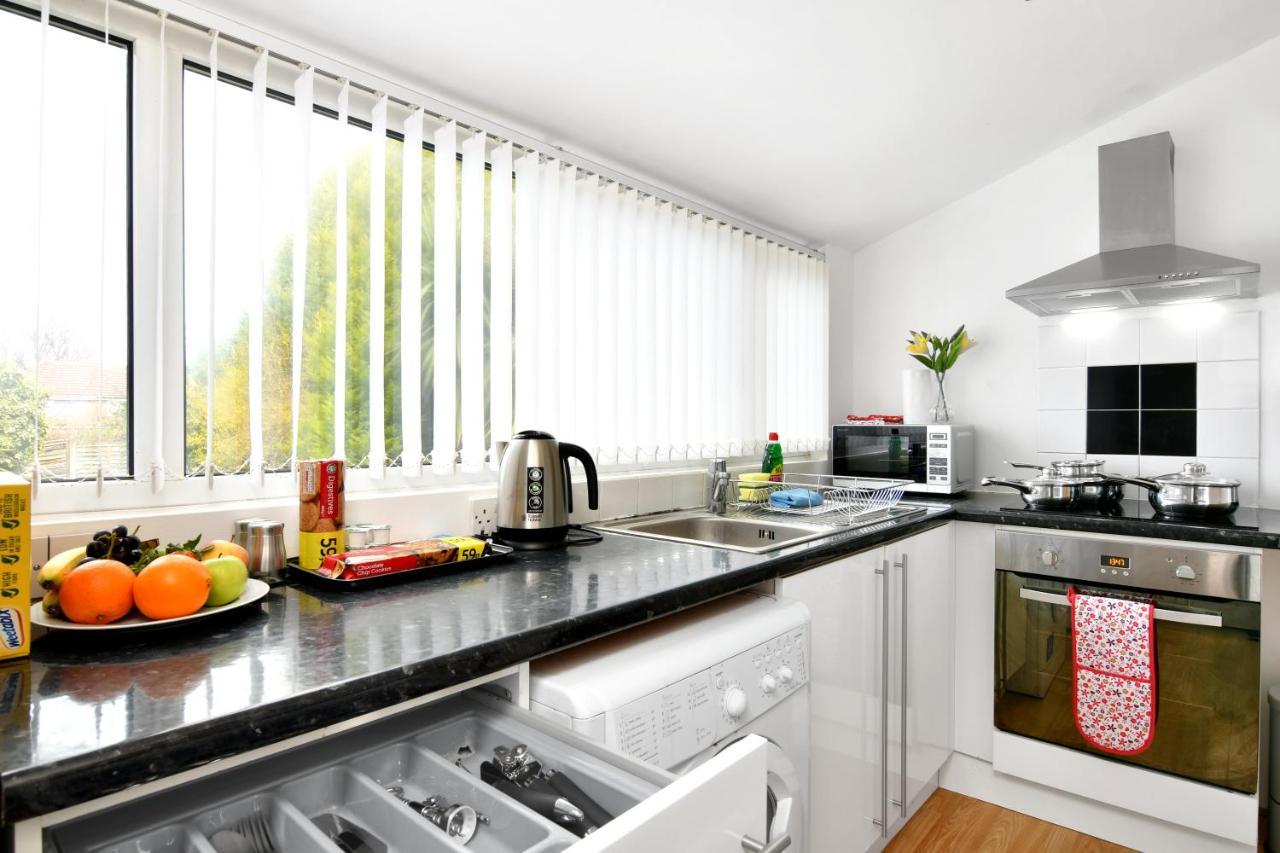 Xclusive Living Stay Near Airport & Nec, The Whitecroft Sheldon  Extérieur photo